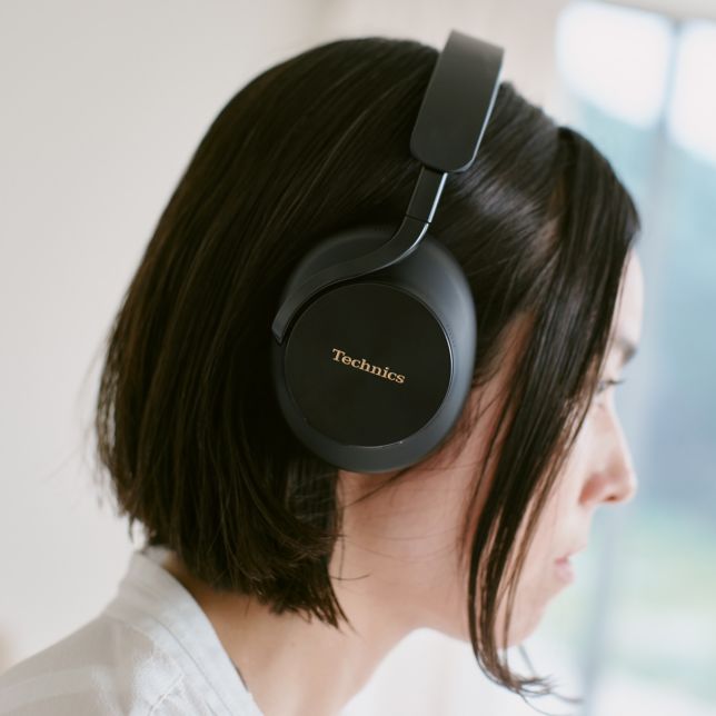 Technics EAH-A1000E-S Technics EAH-A1000 bezprzewodowe słuchawki z adaptacyjną redukcją szumów ANC (parowanie wielopunktowe Bluetooth, LDAC, do 45H pracy z ANC), srebrne 18 Komfort i dopasowanie